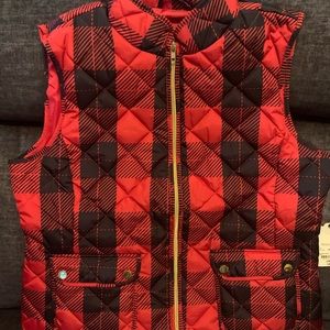 Brand new St Johns Bay Quilted Vest size large